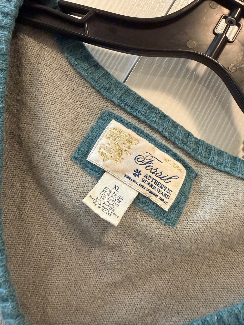 Fossil Embroidered long V-Neck Sweater size XL - Picture 4 of 4